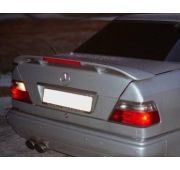 Спойлер на крышку багажника Mercedes-Benz  W124
