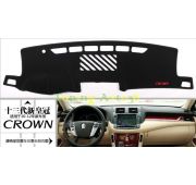 Защитный коврик на торпеду ( черный ) Toyota Crown 2010-2014