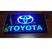Табличка вместо японского номера с подсветкой Toyota