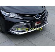 Хром молдинг бампера ( середина ) Toyota Camry XV70 2018-