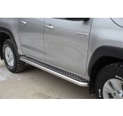Пороги с накладным листом 60 Toyota Hilux 2015