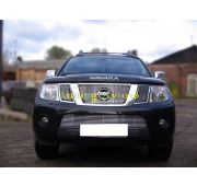 Накладка на решетку радиатора ( трубочки ) d 10 Nissan Navara 2010-